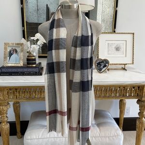 Burberry Scarf Silk Cashmere Blend